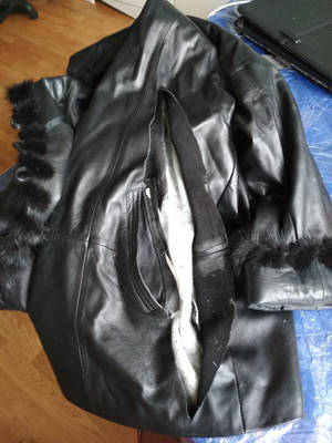 Коженая куртка ремонт порваного кармана и покраска